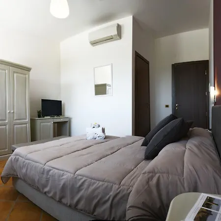 Hotel Villa Santadi