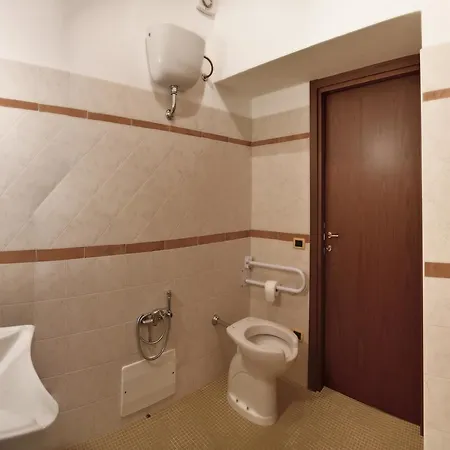Ξενοδοχείο Villa Santadi 4*